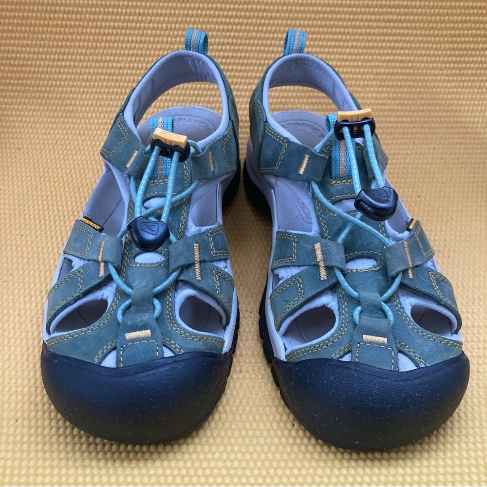 Keen hiking sandals women’s 7.5 color green - Picture 2 of 8